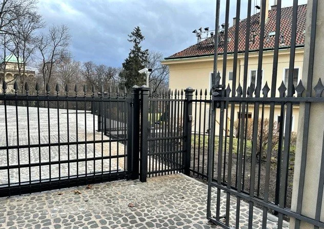 Betonové zatravňovací tvárnice a dlažby pro spolehlivé zpevnění podkladu